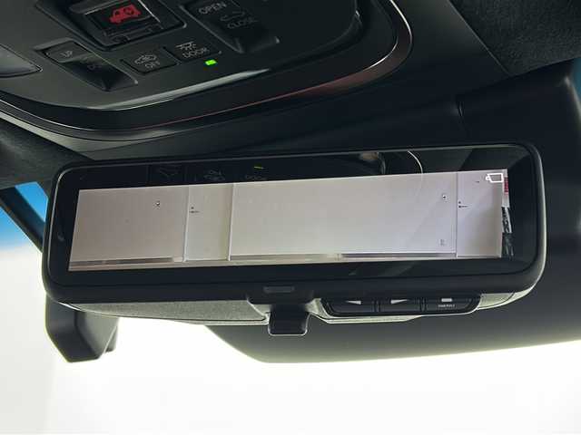 レクサス ＬＳ 500h Fスポーツ 熊本県 2018(平30)年 2.4万km ホワイトノーヴァガラスフレーク サンルーフ/純正HDDナビ/・フルセグTV/CD/DVD/SD/BT/AUX/USB/・全方位カメラ/レクサスセーフティシステム/・プリクラッシュセーフティ/・レーンチェンジアシスト/・ブラインドスポットモニター/・クリアランスソナー/・パーキングサポートブレーキ/・ロードサインアシスト/・先行車発進知らせ/オートマチックハイビーム/レーダークルーズコントロール/デジタルインナーミラー/ヘッドアップディスプレイ/Fスポーツ赤革シート/・D/Nパワーシート/・D/Nメモリシート/・D/Nシートヒーター/・D/Nシートクーラー/・後席シートヒーター/パワートランク/イージークローザードア/ステアリングヒーター/パドルシフト/ビルトインETC2.0/オートライト/LEDヘッドライト/フォグランプ/スマートキー/スペアキー×2/純正フロアマット/リア電動サンシェード/取扱説明書(車両・ナビ)/保証書/取扱説明書スペアキー×２