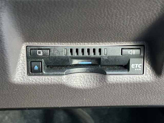 トヨタ ヤリス ハイブリッド G 愛知県 2020(令2)年 3.4万km シアンM 純正８型ディスプレイオーディオ/・フルセグ/Bluetooth/USB/ナビ機能/トヨタセーフティセンス/全周囲カメラ/ビルトインETC/クルーズコントロール追従有/ステアリングスイッチ/オートライト/スマートキー/・プッシュスタート/電動格納ミラー/ウインカーミラー/純正フロアマット