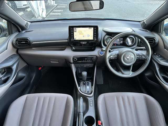 トヨタ ヤリス ハイブリッド G 愛知県 2020(令2)年 3.4万km シアンM 純正８型ディスプレイオーディオ/・フルセグ/Bluetooth/USB/ナビ機能/トヨタセーフティセンス/全周囲カメラ/ビルトインETC/クルーズコントロール追従有/ステアリングスイッチ/オートライト/スマートキー/・プッシュスタート/電動格納ミラー/ウインカーミラー/純正フロアマット