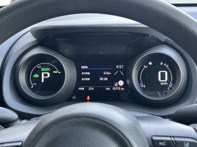 トヨタ ヤリス ハイブリッド G 愛知県 2020(令2)年 3.4万km シアンM 純正８型ディスプレイオーディオ/・フルセグ/Bluetooth/USB/ナビ機能/トヨタセーフティセンス/全周囲カメラ/ビルトインETC/クルーズコントロール追従有/ステアリングスイッチ/オートライト/スマートキー/・プッシュスタート/電動格納ミラー/ウインカーミラー/純正フロアマット