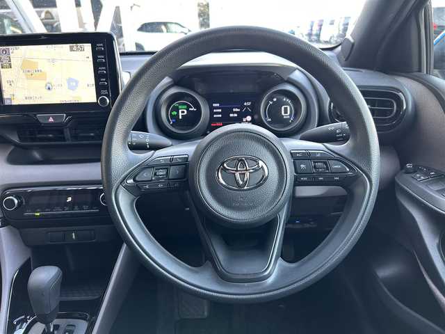 トヨタ ヤリス ハイブリッド G 愛知県 2020(令2)年 3.4万km シアンM 純正８型ディスプレイオーディオ/・フルセグ/Bluetooth/USB/ナビ機能/トヨタセーフティセンス/全周囲カメラ/ビルトインETC/クルーズコントロール追従有/ステアリングスイッチ/オートライト/スマートキー/・プッシュスタート/電動格納ミラー/ウインカーミラー/純正フロアマット