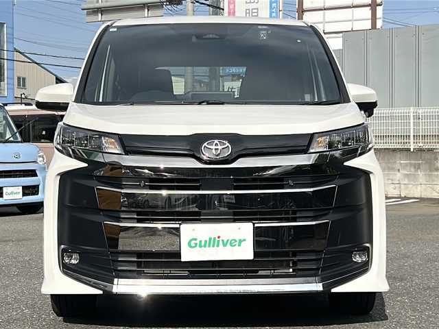 トヨタ ノア S－Z 埼玉県 2023(令5)年 0.5万km ホワイトパールクリスタルシャイン 外部検査済み/登録時走行5084km/車検R8年10月まで/ディスプレイオーディオ/両側電動スライドドア/LEDヘッドライト/アダプティブクルーズコントロール/レーダーブレーキ/レーンキープ/ハーフレザーシート/シートヒーター/オートハイビーム/FRコーナーセンサー/ウインカードアミラー/スリップコントロール/バックカメラ/ドライブレコーダー/ETC