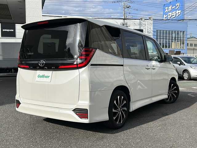 トヨタ ノア S－Z 埼玉県 2023(令5)年 0.5万km ホワイトパールクリスタルシャイン 外部検査済み/登録時走行5084km/車検R8年10月まで/ディスプレイオーディオ/両側電動スライドドア/LEDヘッドライト/アダプティブクルーズコントロール/レーダーブレーキ/レーンキープ/ハーフレザーシート/シートヒーター/オートハイビーム/FRコーナーセンサー/ウインカードアミラー/スリップコントロール/バックカメラ/ドライブレコーダー/ETC