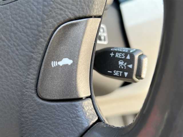 レクサス ＬＳ 460L 後席セパレートシート 青森県 2008(平20)年 10.5万km ホワイトパールクリスタルシャイン 純正HDDナビ・フルセグTV/マークレビンソンサラウンド/リアエンターテイメント/後席フリップダウンモニター/フルセグTV/バックカメラ/ムーンルーフ/セミアニリン革シート/全席エアシート・ヒーター/プリクラッシュセーフティ/レーダークルーズコントロール/インテリジェントパーキングアシスト/クリアランスソナー/全ドアイージークローザー/パワートランクリッド/ステアリングヒーター/後席中央格納テーブル付大型コンソール/リア3面電動サンシェード/エアサスコントローラー/ビルトインETC/AC100V100W/HIDヘッドランプ/フォグランプ/純正18インチアルミ
