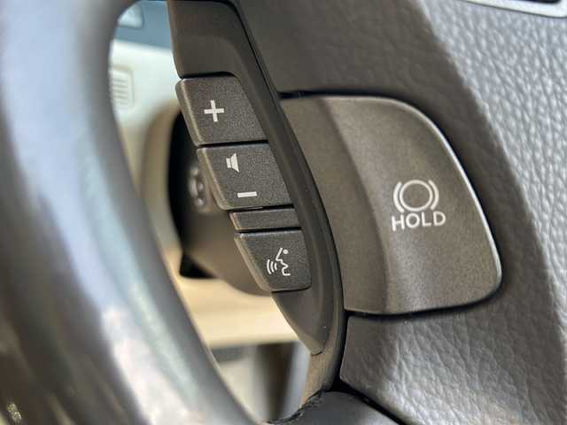 レクサス ＬＳ 460L 後席セパレートシート 青森県 2008(平20)年 10.5万km ホワイトパールクリスタルシャイン 純正HDDナビ・フルセグTV/マークレビンソンサラウンド/リアエンターテイメント/後席フリップダウンモニター/フルセグTV/バックカメラ/ムーンルーフ/セミアニリン革シート/全席エアシート・ヒーター/プリクラッシュセーフティ/レーダークルーズコントロール/インテリジェントパーキングアシスト/クリアランスソナー/全ドアイージークローザー/パワートランクリッド/ステアリングヒーター/後席中央格納テーブル付大型コンソール/リア3面電動サンシェード/エアサスコントローラー/ビルトインETC/AC100V100W/HIDヘッドランプ/フォグランプ/純正18インチアルミ