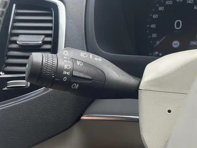 ボルボ ＸＣ９０ D5 AWD モーメンタム 東京都 2020(令2)年 4万km クリスタルホワイトP 純正ナビ/360°カメラ/レザーシート/HUD/ACC/LKA/純正19インチアルミホイール/フルセグTV/シートヒーター/ドライブレコーダー/ETC/ワンオーナー