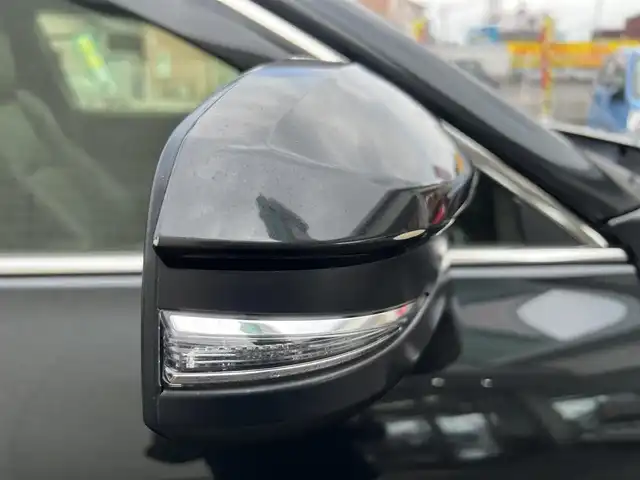 トヨタ ハリアー Z レザーパッケージ 大分県 2021(令3)年 1.9万km プレシャスブラックパール ワンオーナー /MODELLISTAエアロ：F/S/R/【MOP】プレシャスブラックパール〈219〉/【MOP】アクセサリーコンセントAC100V・100W（ラゲージ右側1個）/【MOP】ディスプレイオーディオ/（コネクティッドナビ対応）Plus/JBLプレミアムサウンドシステム/パノラミックビューモニター/デジタルインナーミラー(前後録画機能付)/ステアリングヒーター/Toyota Safety Sense/・プリクラッシュセーフティ/・レーントレーシングアシスト/・レーンディパーチャーアラート/・レーダークルーズコントロール/・アダプティブハイビームシステム/・ロードサインアシスト/・ドライバー異常時対応システム/・プロアクティブドライビングアシスト/・発進遅れ告知機能/ブラインドスポットモニター/安心降車アシスト＋後方車両への接近警報/パーキングサポートブレーキ/パワーバックドア/前席シートベンチレーション/前席シートヒーター/Z“Leather Package”専用19インチアルミ/LEDヘッドランプ/スマートキー2本/取扱説明書/保証書