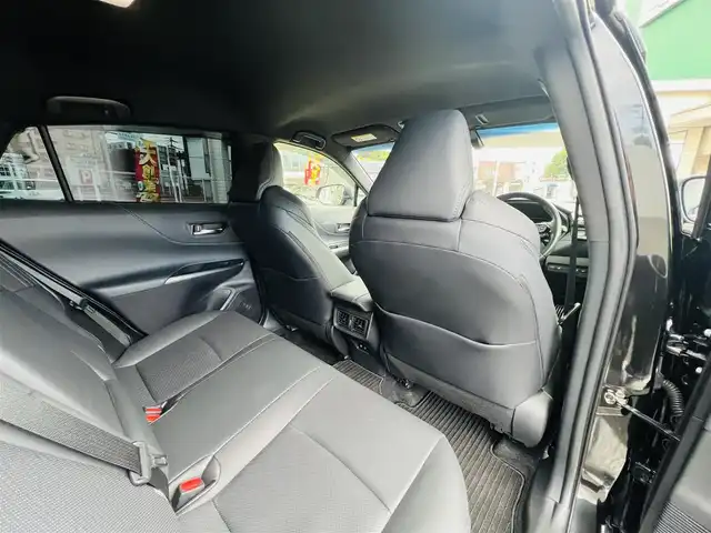 トヨタ ハリアー Z レザーパッケージ 大分県 2021(令3)年 1.9万km プレシャスブラックパール ワンオーナー /MODELLISTAエアロ：F/S/R/【MOP】プレシャスブラックパール〈219〉/【MOP】アクセサリーコンセントAC100V・100W（ラゲージ右側1個）/【MOP】ディスプレイオーディオ/（コネクティッドナビ対応）Plus/JBLプレミアムサウンドシステム/パノラミックビューモニター/デジタルインナーミラー(前後録画機能付)/ステアリングヒーター/Toyota Safety Sense/・プリクラッシュセーフティ/・レーントレーシングアシスト/・レーンディパーチャーアラート/・レーダークルーズコントロール/・アダプティブハイビームシステム/・ロードサインアシスト/・ドライバー異常時対応システム/・プロアクティブドライビングアシスト/・発進遅れ告知機能/ブラインドスポットモニター/安心降車アシスト＋後方車両への接近警報/パーキングサポートブレーキ/パワーバックドア/前席シートベンチレーション/前席シートヒーター/Z“Leather Package”専用19インチアルミ/LEDヘッドランプ/スマートキー2本/取扱説明書/保証書