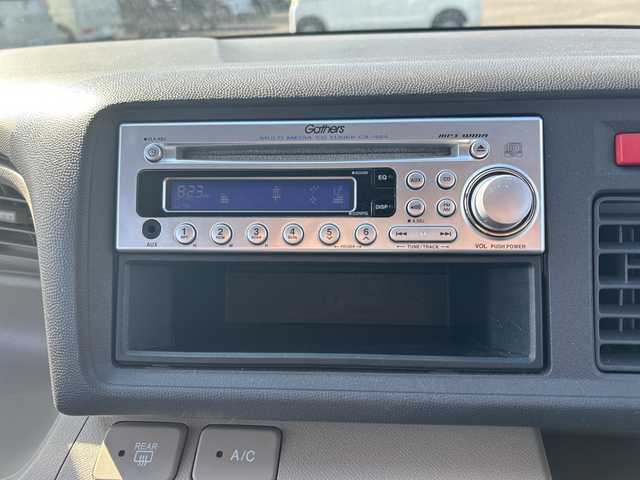 ホンダ ライフ G 鹿児島県 2010(平22)年 7万km アラバスターシルバーメタリック 純正オーディオユニット/　　CD/FM/AM/AUX/純正フロアマット/ドアバイザー/ヘッドライトレベライザー/衝突安全ボディ/前席SRSエアバッグ