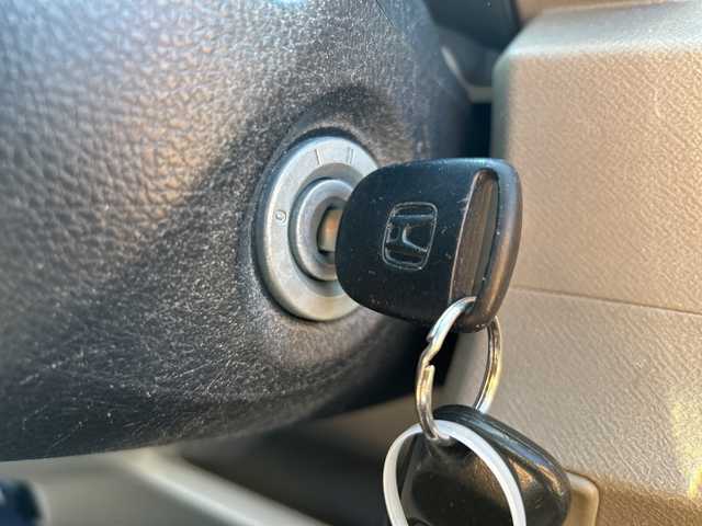 ホンダ ライフ G 鹿児島県 2010(平22)年 7万km アラバスターシルバーメタリック 純正オーディオユニット/　　CD/FM/AM/AUX/純正フロアマット/ドアバイザー/ヘッドライトレベライザー/衝突安全ボディ/前席SRSエアバッグ