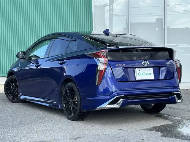 トヨタ プリウス A ツーリングセレクション 福岡県 2017(平29)年 8万km ダークブルーマイカM プッシュスタートボタン/スマートキー/クルーズコントロール/HDDナビ/Bluetoothオーディオ/USB接続/フルセグTV/バックカメラ/ビルトインETC/前方ドライブレコーダー/レザーシート/運転席・助手席シートヒーター/モデリスタエアロ/社外アルミホイール/レーンキープアシスト/コーナーセンサー前後/LEDヘッドライト/ハイビームアシスト/レーダー探知機搭載