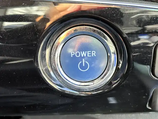 トヨタ プリウス A ツーリングセレクション 福岡県 2017(平29)年 8万km ダークブルーマイカM プッシュスタートボタン/スマートキー/クルーズコントロール/HDDナビ/Bluetoothオーディオ/USB接続/フルセグTV/バックカメラ/ビルトインETC/前方ドライブレコーダー/レザーシート/運転席・助手席シートヒーター/モデリスタエアロ/社外アルミホイール/レーンキープアシスト/コーナーセンサー前後/LEDヘッドライト/ハイビームアシスト/レーダー探知機搭載