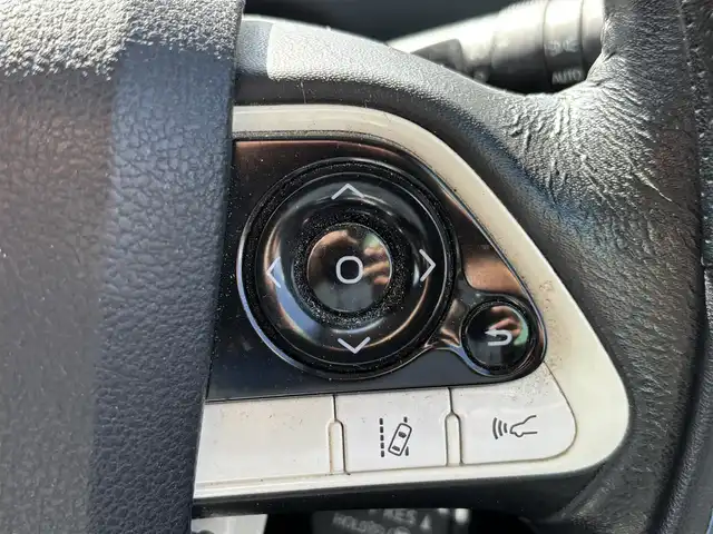 トヨタ プリウス A ツーリングセレクション 福岡県 2017(平29)年 8万km ダークブルーマイカM プッシュスタートボタン/スマートキー/クルーズコントロール/HDDナビ/Bluetoothオーディオ/USB接続/フルセグTV/バックカメラ/ビルトインETC/前方ドライブレコーダー/レザーシート/運転席・助手席シートヒーター/モデリスタエアロ/社外アルミホイール/レーンキープアシスト/コーナーセンサー前後/LEDヘッドライト/ハイビームアシスト/レーダー探知機搭載