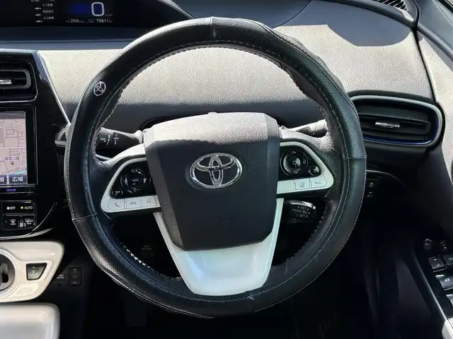 トヨタ プリウス A ツーリングセレクション 福岡県 2017(平29)年 8万km ダークブルーマイカM プッシュスタートボタン/スマートキー/クルーズコントロール/HDDナビ/Bluetoothオーディオ/USB接続/フルセグTV/バックカメラ/ビルトインETC/前方ドライブレコーダー/レザーシート/運転席・助手席シートヒーター/モデリスタエアロ/社外アルミホイール/レーンキープアシスト/コーナーセンサー前後/LEDヘッドライト/ハイビームアシスト/レーダー探知機搭載