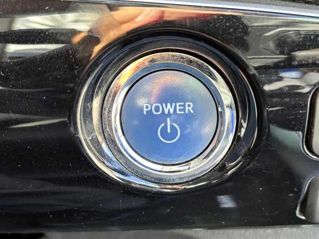 トヨタ プリウス A ツーリングセレクション 広島県 2017(平29)年 8万km ダークブルーマイカM プッシュスタートボタン/スマートキー/クルーズコントロール/HDDナビ/Bluetoothオーディオ/USB接続/フルセグTV/バックカメラ/ビルトインETC/前方ドライブレコーダー/レザーシート/運転席・助手席シートヒーター/モデリスタエアロ/社外アルミホイール/レーンキープアシスト/コーナーセンサー前後/LEDヘッドライト/ハイビームアシスト/レーダー探知機搭載