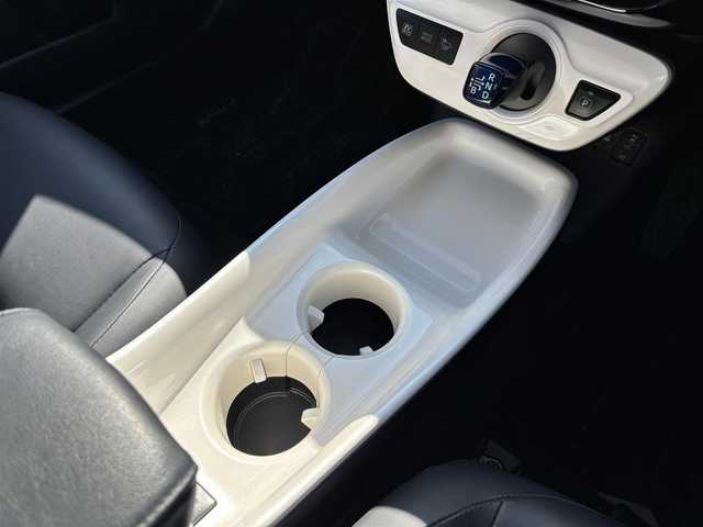 トヨタ プリウス A ツーリングセレクション 広島県 2017(平29)年 8万km ダークブルーマイカM プッシュスタートボタン/スマートキー/クルーズコントロール/HDDナビ/Bluetoothオーディオ/USB接続/フルセグTV/バックカメラ/ビルトインETC/前方ドライブレコーダー/レザーシート/運転席・助手席シートヒーター/モデリスタエアロ/社外アルミホイール/レーンキープアシスト/コーナーセンサー前後/LEDヘッドライト/ハイビームアシスト/レーダー探知機搭載