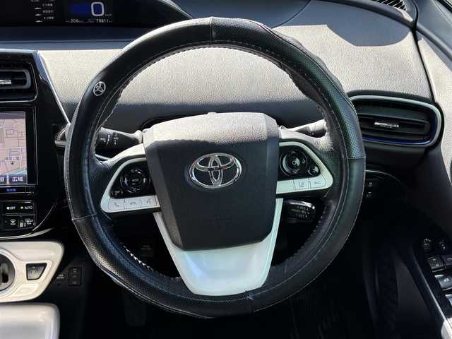 トヨタ プリウス A ツーリングセレクション 広島県 2017(平29)年 8万km ダークブルーマイカM プッシュスタートボタン/スマートキー/クルーズコントロール/HDDナビ/Bluetoothオーディオ/USB接続/フルセグTV/バックカメラ/ビルトインETC/前方ドライブレコーダー/レザーシート/運転席・助手席シートヒーター/モデリスタエアロ/社外アルミホイール/レーンキープアシスト/コーナーセンサー前後/LEDヘッドライト/ハイビームアシスト/レーダー探知機搭載