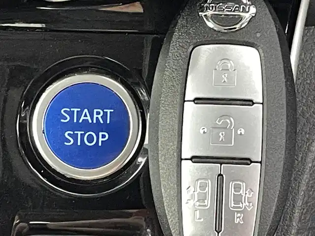 日産 セレナ e－パワー ハイウェイスター V 熊本県 2020(令2)年 5.4万km ブリリアントホワイトパール 禁煙車/純正10インチナビ（ＣＤ・ＤＶＤ・ＳＤ・BT・フルセグ）/純正前方ドライブレコーダー（DH5-D）　/全周囲カメラ　/純正フリップダウンモニター/ＥＴＣ　/両側パワースライドドア　/レーダークルーズコントロール　/エマージェンシーブレーキ/レーンキープアシスト/ブラインドスポットモニター/プロパイロット/パーキングアシスト/横滑り防止/前後クリアランスソナー/純正フロアマット/純正１５インチAW/オートライト/LEDヘッドライト/フォグランプ/スマートキー/プッシュスタート