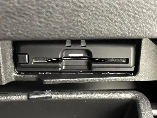 日産 セレナ e－パワー ハイウェイスター V 熊本県 2020(令2)年 5.4万km ブリリアントホワイトパール 禁煙車/純正10インチナビ（ＣＤ・ＤＶＤ・ＳＤ・BT・フルセグ）/純正前方ドライブレコーダー（DH5-D）　/全周囲カメラ　/純正フリップダウンモニター/ＥＴＣ　/両側パワースライドドア　/レーダークルーズコントロール　/エマージェンシーブレーキ/レーンキープアシスト/ブラインドスポットモニター/プロパイロット/パーキングアシスト/横滑り防止/前後クリアランスソナー/純正フロアマット/純正１５インチAW/オートライト/LEDヘッドライト/フォグランプ/スマートキー/プッシュスタート