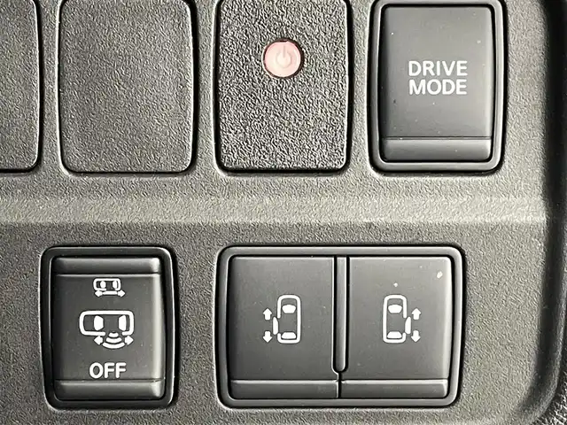 日産 セレナ e－パワー ハイウェイスター V 熊本県 2020(令2)年 5.4万km ブリリアントホワイトパール 禁煙車/純正10インチナビ（ＣＤ・ＤＶＤ・ＳＤ・BT・フルセグ）/純正前方ドライブレコーダー（DH5-D）　/全周囲カメラ　/純正フリップダウンモニター/ＥＴＣ　/両側パワースライドドア　/レーダークルーズコントロール　/エマージェンシーブレーキ/レーンキープアシスト/ブラインドスポットモニター/プロパイロット/パーキングアシスト/横滑り防止/前後クリアランスソナー/純正フロアマット/純正１５インチAW/オートライト/LEDヘッドライト/フォグランプ/スマートキー/プッシュスタート