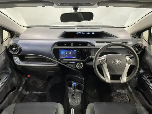 トヨタ アクア S 愛知県 2015(平27)年 6.8万km ライムホワイトパールクリスタルシャイン 純正ナビ/ビルトインＥＴＣ/Ｂｌｕｅｔｏｏｔｈ/CD/ＤＶＤ/バックカメラ/電動格納ミラー/ＩＳＯＦＩＸ/ヘッドライトレベライザー/アクセサリーソケット/ＥＣＯＭＯＤＥ/純正フロアマット/オートエアコン/キーレスキー