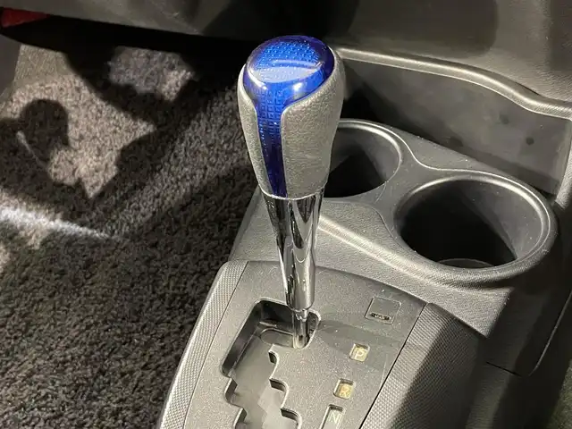 トヨタ アクア S 愛知県 2015(平27)年 6.8万km ライムホワイトパールクリスタルシャイン 純正ナビ/ビルトインＥＴＣ/Ｂｌｕｅｔｏｏｔｈ/CD/ＤＶＤ/バックカメラ/電動格納ミラー/ＩＳＯＦＩＸ/ヘッドライトレベライザー/アクセサリーソケット/ＥＣＯＭＯＤＥ/純正フロアマット/オートエアコン/キーレスキー