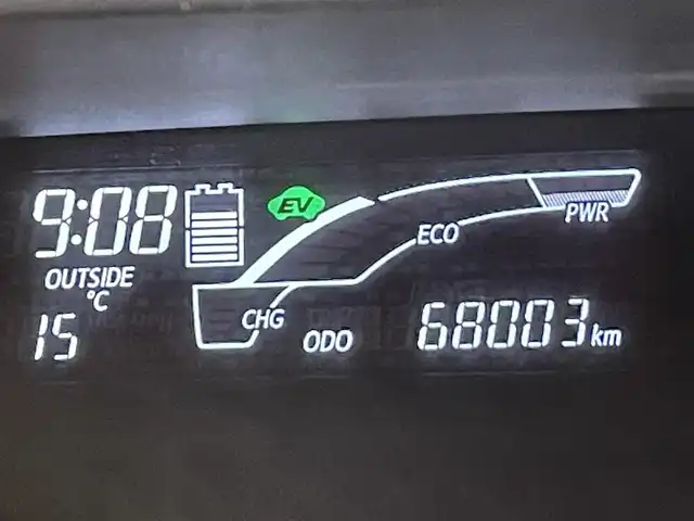 トヨタ アクア S 愛知県 2015(平27)年 6.8万km ライムホワイトパールクリスタルシャイン 純正ナビ/ビルトインＥＴＣ/Ｂｌｕｅｔｏｏｔｈ/CD/ＤＶＤ/バックカメラ/電動格納ミラー/ＩＳＯＦＩＸ/ヘッドライトレベライザー/アクセサリーソケット/ＥＣＯＭＯＤＥ/純正フロアマット/オートエアコン/キーレスキー