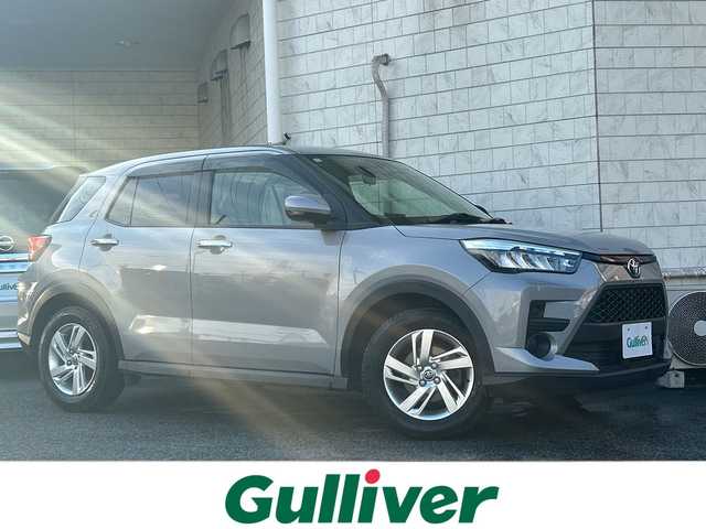 トヨタ ライズ G 神奈川県 2024(令6)年 3.4万km スムースグレーマイカメタリック ワンオーナー/純正ナビ（AM/FM/USB/HDMI/BT/ワンセグTV)/バックカメラ/Apple Car Play/Android Auto/ETC/ルーフキャリア/ルーフBOX/D/N席シートヒーター/フロントワイパーデアイサー/ステアリングスイッチ/クリアランスソナー/衝突被害軽減システム/横滑り防止装置/アイドリングストップ/純正フロアマット/純正アルミホイール/純正ドアバイザー/オートライト/オートミラー/ISOFIX/スペアキー×１/保証書/取扱説明書