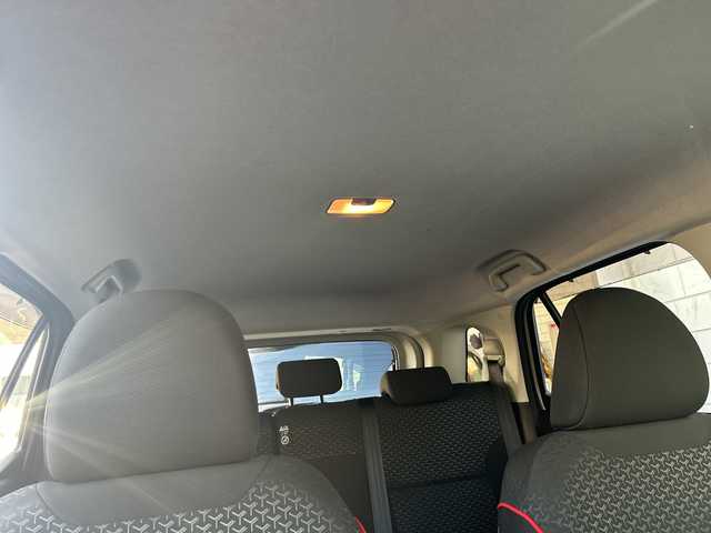 トヨタ ライズ G 神奈川県 2024(令6)年 3.4万km スムースグレーマイカメタリック ワンオーナー/純正ナビ（AM/FM/USB/HDMI/BT/ワンセグTV)/バックカメラ/Apple Car Play/Android Auto/ETC/ルーフキャリア/ルーフBOX/D/N席シートヒーター/フロントワイパーデアイサー/ステアリングスイッチ/クリアランスソナー/衝突被害軽減システム/横滑り防止装置/アイドリングストップ/純正フロアマット/純正アルミホイール/純正ドアバイザー/オートライト/オートミラー/ISOFIX/スペアキー×１/保証書/取扱説明書