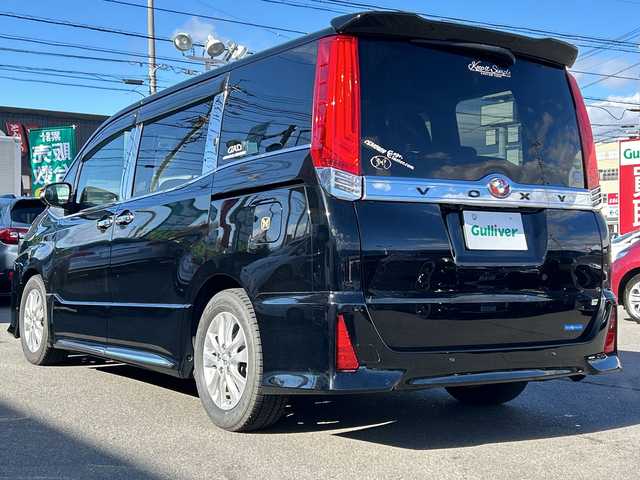 トヨタ ヴォクシー ZS 長野県 2020(令2)年 4万km ブラック ・純正ディーラーオプションナビ/（Bluetooth/フルセグTV/CD/DVD）/・パワースライドドア/・バックカメラ/・前後ドラレコ/・クルーズコントロール/・クリアランスソナー/・プリクラッシュ/・純正16インチAW/・純正エンジンスターター/・ビルトインETC