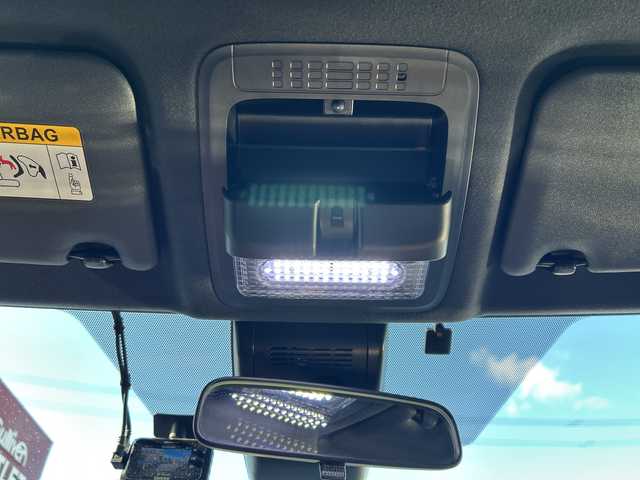 トヨタ ヴォクシー ZS 長野県 2020(令2)年 4万km ブラック ・純正ディーラーオプションナビ/（Bluetooth/フルセグTV/CD/DVD）/・パワースライドドア/・バックカメラ/・前後ドラレコ/・クルーズコントロール/・クリアランスソナー/・プリクラッシュ/・純正16インチAW/・純正エンジンスターター/・ビルトインETC