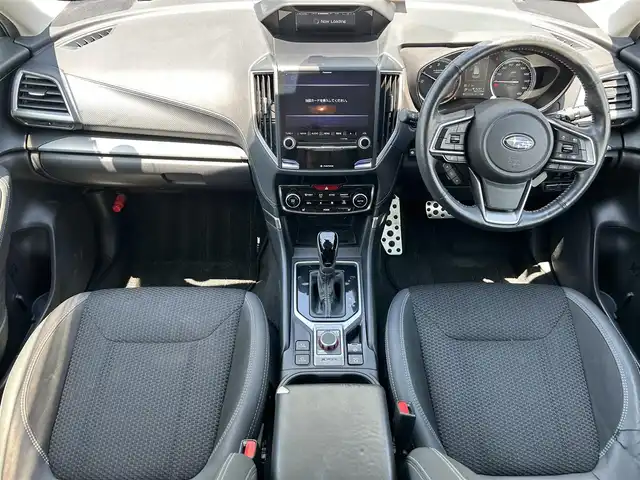 スバル フォレスター ハイブリッド 奈良県 2020(令2)年 5.5万km クリスタルホワイトP 純正８インチナビ　/bluetooth/フルセグテレビ/HDMI/インテリジェントミラー　/社外ＥＴＣ　/バックカメラ　/サイドビュー　/フロントビュー　　/ハーフレザーシート　/パワーシート　/シートヒーター　/ステアリングヒーター　/パドルシフト　/フォグランプ/ステアリング連動ヘッドランプ