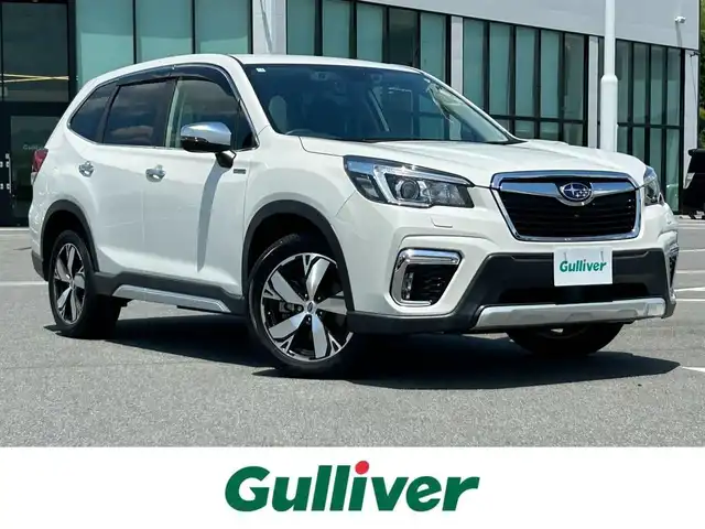 スバル フォレスター ハイブリッド 奈良県 2020(令2)年 5.5万km クリスタルホワイトP 純正８インチナビ　/bluetooth/フルセグテレビ/HDMI/インテリジェントミラー　/社外ＥＴＣ　/バックカメラ　/サイドビュー　/フロントビュー　　/ハーフレザーシート　/パワーシート　/シートヒーター　/ステアリングヒーター　/パドルシフト　/フォグランプ/ステアリング連動ヘッドランプ