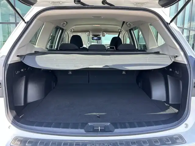 スバル フォレスター ハイブリッド 奈良県 2020(令2)年 5.5万km クリスタルホワイトP 純正８インチナビ　/bluetooth/フルセグテレビ/HDMI/インテリジェントミラー　/社外ＥＴＣ　/バックカメラ　/サイドビュー　/フロントビュー　　/ハーフレザーシート　/パワーシート　/シートヒーター　/ステアリングヒーター　/パドルシフト　/フォグランプ/ステアリング連動ヘッドランプ