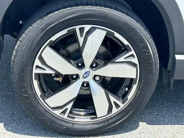 スバル フォレスター ハイブリッド 奈良県 2020(令2)年 5.5万km クリスタルホワイトP 純正８インチナビ　/bluetooth/フルセグテレビ/HDMI/インテリジェントミラー　/社外ＥＴＣ　/バックカメラ　/サイドビュー　/フロントビュー　　/ハーフレザーシート　/パワーシート　/シートヒーター　/ステアリングヒーター　/パドルシフト　/フォグランプ/ステアリング連動ヘッドランプ