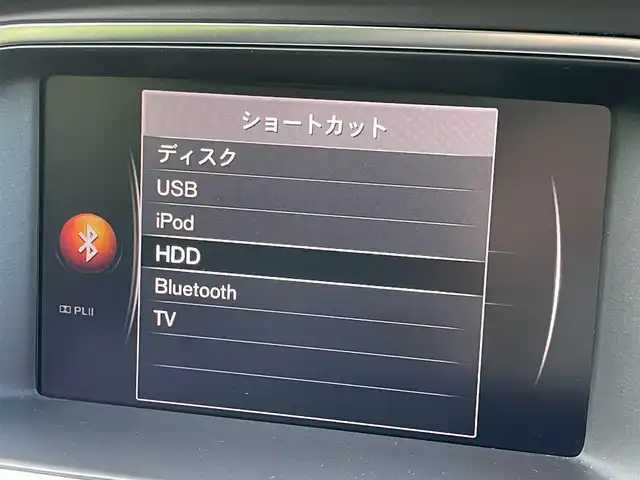 ボルボ Ｖ４０ D4 インスクリプション 福岡県 2018(平30)年 2.6万km アイスホワイト インテリセーフ　/アダプティブクルーズコントロール/harman/kardon/黒革シート/前席シートヒーター/純正ナビ/フルセグTV/バックカメラ　/Bluetooth/LEDヘッドライト/オートハイビーム　/コーナーセンサー　/純正１７インチアルミホイール/ETC/取扱説明書/保証書