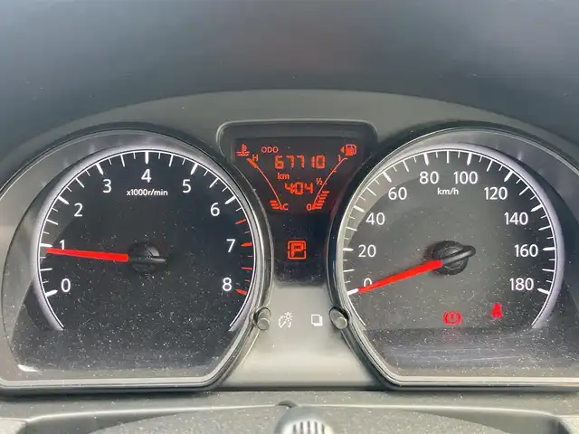 日産 ノート X 島根県 2018(平30)年 6.8万km ブリリアントホワイトパール ディーラーOPメモリナビ (CD/BT/フルセグ)/全方位カメラ/エマージェンシーブレーキ/車線逸脱警告/アイドリングストップ/オートライト/純正フロアマット/純正ドアバイザー/取扱説明書/保証書/スペアキー×1