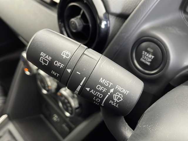 マツダ マツダ２ 15S スマートエディション 愛知県 2021(令3)年 1.7万km ポリメタルグレーM /禁煙車//特別仕様車”15S Smart Edition”//純正ナビ//フルセグTV/AMFM/CD/DVD/Bluetooth/USB/AUX//360°ビューモニター//バックカメラ//ETC//アドバンストSCBS//SCBS R//AT誤発進抑制//レーンディパーチャーウォーニング//ブラインドスポットモニター//リヤクロストラフィックアラート//前後パーキングセンサー//LEDヘッドライト//オートライト//ハイビームコントロール//スーパーUV&IRカットガラス//アドバンストキーレスシステム//フロアマット//ステアリングスイッチ//プッシュスタート//電動格納ミラー//新車保証書//スペアキー