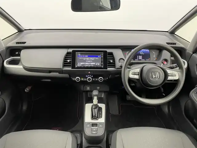 ホンダ フィット ベーシック 千葉県 2020(令2)年 1.4万km ライトブルー 純正７型ナビ（VXM-205Ci）/ホンダセンシング　/レーダークルーズコントロール　/バックカメラ（オートライト）　/ハロゲンライト　/ＥＴＣ　/衝突軽減ブレーキ　/電動パーキングブレーキ　/ＵＳＢポート　/ＩＳＯＦＩＸ　/電動格納サイドミラー/アイドリングストップ/ウィンカーミラー/プッシュスタート/ステアリングスイッチ/社外15インチアルミホイール（冬タイヤ）