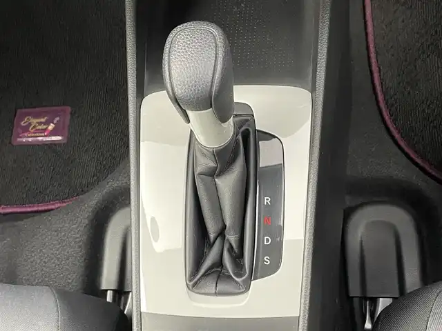 ホンダ フィット ベーシック 千葉県 2020(令2)年 1.4万km ライトブルー 純正７型ナビ（VXM-205Ci）/ホンダセンシング　/レーダークルーズコントロール　/バックカメラ（オートライト）　/ハロゲンライト　/ＥＴＣ　/衝突軽減ブレーキ　/電動パーキングブレーキ　/ＵＳＢポート　/ＩＳＯＦＩＸ　/電動格納サイドミラー/アイドリングストップ/ウィンカーミラー/プッシュスタート/ステアリングスイッチ/社外15インチアルミホイール（冬タイヤ）