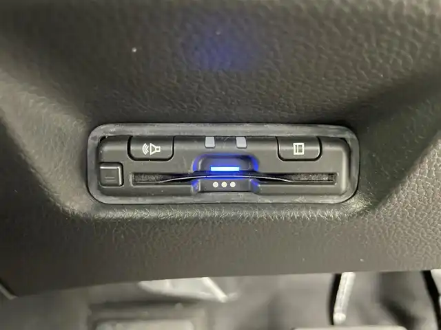 ホンダ フィット ベーシック 千葉県 2020(令2)年 1.4万km ライトブルー 純正７型ナビ（VXM-205Ci）/ホンダセンシング　/レーダークルーズコントロール　/バックカメラ（オートライト）　/ハロゲンライト　/ＥＴＣ　/衝突軽減ブレーキ　/電動パーキングブレーキ　/ＵＳＢポート　/ＩＳＯＦＩＸ　/電動格納サイドミラー/アイドリングストップ/ウィンカーミラー/プッシュスタート/ステアリングスイッチ/社外15インチアルミホイール（冬タイヤ）