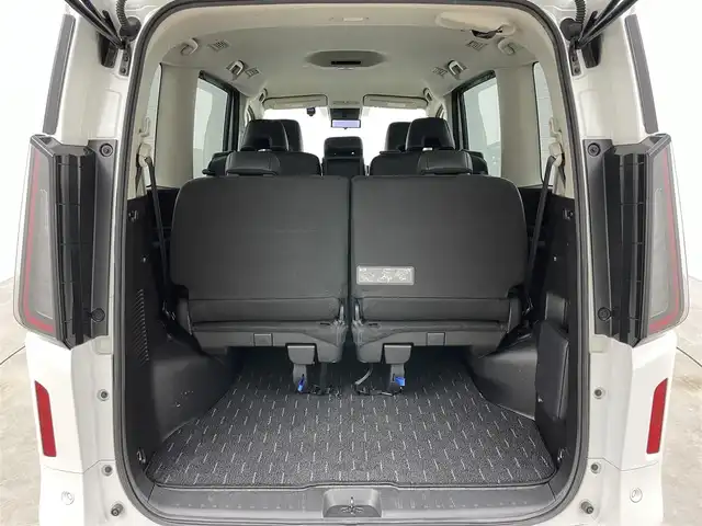 日産 セレナ e－パワー ハイウェイスター V 岡山県 2023(令5)年 3.9万km プリズムホワイト 純正12.3インチディスプレイオーディオ/(フルセグTV/Bluetooth/USB/Carplay)/両側電動スライド/アラウンドビューモニター/レーダークルーズコントロール/ETC2.0/LED/社外ドライブレコーダー(全方位)/ワイヤレス充電/デジタルインナーミラー/ブラインドスポットモニター/コーナーセンサー(前後)/オートハイビーム/プッシュスタート/スマートキー(1本)/レーンキープアシスト/ミュージックプレイヤー接続/社外フロアマット/純正16インチアルミホイール/オートライト/フォグランプ