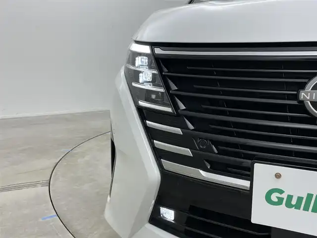 日産 セレナ e－パワー ハイウェイスター V 岡山県 2023(令5)年 3.9万km プリズムホワイト 純正12.3インチディスプレイオーディオ/(フルセグTV/Bluetooth/USB/Carplay)/両側電動スライド/アラウンドビューモニター/レーダークルーズコントロール/ETC2.0/LED/社外ドライブレコーダー(全方位)/ワイヤレス充電/デジタルインナーミラー/ブラインドスポットモニター/コーナーセンサー(前後)/オートハイビーム/プッシュスタート/スマートキー(1本)/レーンキープアシスト/ミュージックプレイヤー接続/社外フロアマット/純正16インチアルミホイール/オートライト/フォグランプ