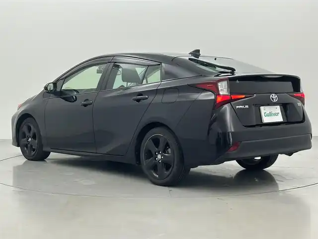 トヨタ プリウス SセーフティプラスⅡ 熊本県 2022(令4)年 3.8万km アティチュードブラックマイカ 禁煙車　/純正ナビ（ＣＤ・ＤＶＤ・フルセグ・ＢＴ・ＳＤ）/全周囲カメラ　/社外前後ドライブレコーダー　/ビルトインＥＴＣ　/前後クリアランスソナー　/レーダークルーズコントロール/衝突軽減ブレーキ/レーンキープアシスト/横滑り防止/ブラインドスポットモニター/純正フロアマット/純正17インチAW/オートライト/オートマチックハイビーム/LEDヘッドライト/フォグランプ/スマートキー/プッシュスタート/スペアキー1本
