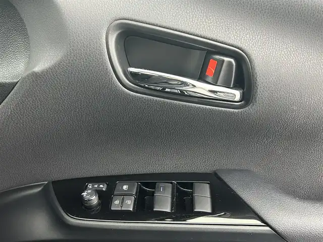 トヨタ プリウス SセーフティプラスⅡ 熊本県 2022(令4)年 3.8万km アティチュードブラックマイカ 禁煙車　/純正ナビ（ＣＤ・ＤＶＤ・フルセグ・ＢＴ・ＳＤ）/全周囲カメラ　/社外前後ドライブレコーダー　/ビルトインＥＴＣ　/前後クリアランスソナー　/レーダークルーズコントロール/衝突軽減ブレーキ/レーンキープアシスト/横滑り防止/ブラインドスポットモニター/純正フロアマット/純正17インチAW/オートライト/オートマチックハイビーム/LEDヘッドライト/フォグランプ/スマートキー/プッシュスタート/スペアキー1本