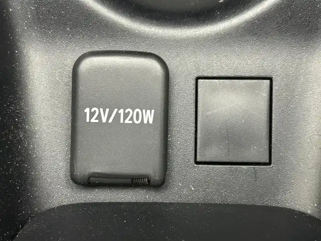 トヨタ プリウス SセーフティプラスⅡ 熊本県 2022(令4)年 3.8万km アティチュードブラックマイカ 禁煙車　/純正ナビ（ＣＤ・ＤＶＤ・フルセグ・ＢＴ・ＳＤ）/全周囲カメラ　/社外前後ドライブレコーダー　/ビルトインＥＴＣ　/前後クリアランスソナー　/レーダークルーズコントロール/衝突軽減ブレーキ/レーンキープアシスト/横滑り防止/ブラインドスポットモニター/純正フロアマット/純正17インチAW/オートライト/オートマチックハイビーム/LEDヘッドライト/フォグランプ/スマートキー/プッシュスタート/スペアキー1本