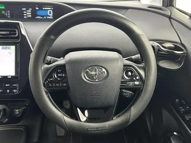 トヨタ プリウス SセーフティプラスⅡ 熊本県 2022(令4)年 3.8万km アティチュードブラックマイカ 禁煙車　/純正ナビ（ＣＤ・ＤＶＤ・フルセグ・ＢＴ・ＳＤ）/全周囲カメラ　/社外前後ドライブレコーダー　/ビルトインＥＴＣ　/前後クリアランスソナー　/レーダークルーズコントロール/衝突軽減ブレーキ/レーンキープアシスト/横滑り防止/ブラインドスポットモニター/純正フロアマット/純正17インチAW/オートライト/オートマチックハイビーム/LEDヘッドライト/フォグランプ/スマートキー/プッシュスタート/スペアキー1本