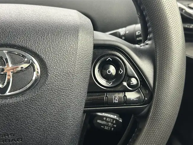 トヨタ プリウス SセーフティプラスⅡ 熊本県 2022(令4)年 3.8万km アティチュードブラックマイカ 禁煙車　/純正ナビ（ＣＤ・ＤＶＤ・フルセグ・ＢＴ・ＳＤ）/全周囲カメラ　/社外前後ドライブレコーダー　/ビルトインＥＴＣ　/前後クリアランスソナー　/レーダークルーズコントロール/衝突軽減ブレーキ/レーンキープアシスト/横滑り防止/ブラインドスポットモニター/純正フロアマット/純正17インチAW/オートライト/オートマチックハイビーム/LEDヘッドライト/フォグランプ/スマートキー/プッシュスタート/スペアキー1本