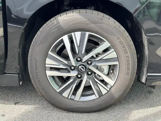 日産 セレナ ハイウェイスター V Vセレクション 大阪府 2024(令6)年 0.1千km ダイヤモンドブラック 純正ナビ（MM317D-W）/（フルセグ／ＢＴ／ＣＤ／ＤＶＤ）/フリップダウンモニター/レーダークルーズコントロール/プロパイロット/アラウンドビューモニター/パドルシフト/ブラインドスポットモニター/前後コーナーセンサー/衝突軽減システム/レーンキープアシスト/両側パワースライドドア/後席サンシェード/デジタルインナーミラー/純正16インチAW