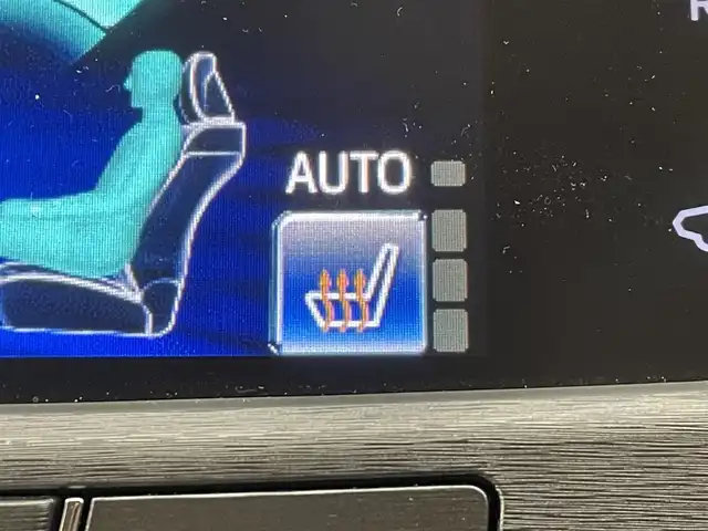 トヨタ クラウン ハイブリッド ロイヤルサルーン 群馬県 2013(平25)年 3.7万km ホワイトパールクリスタルシャイン 純正8インチメモリナビ/（フルセグTV/Bluetooth/HDD/AM/FM）/=====/純正８インチＨＤＤナビ　バックカメラ　パワーシート　ステアリングヒーター　シートヒーター　ドライブレコーダー　クルーズコントロール　プッシュスタート　スマートキー　ＥＴＣ　ＨＩＤヘッドライト　禁煙車